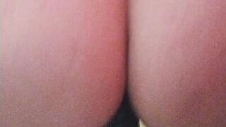 Bbw Milf wearing butt plug while riding black dildo - porn video